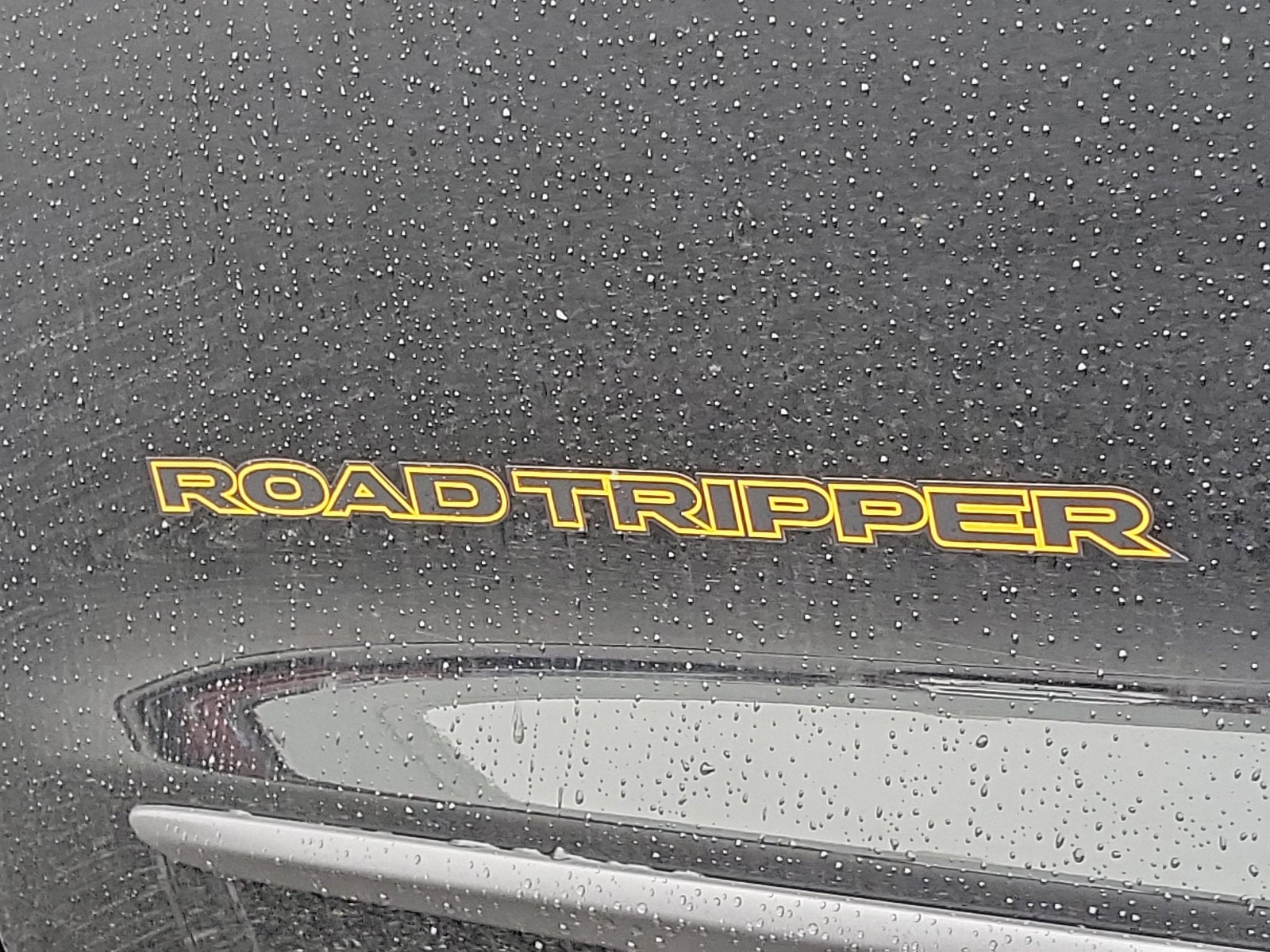 2024 Chrysler Pacifica Hybrid Road Tripper FWD